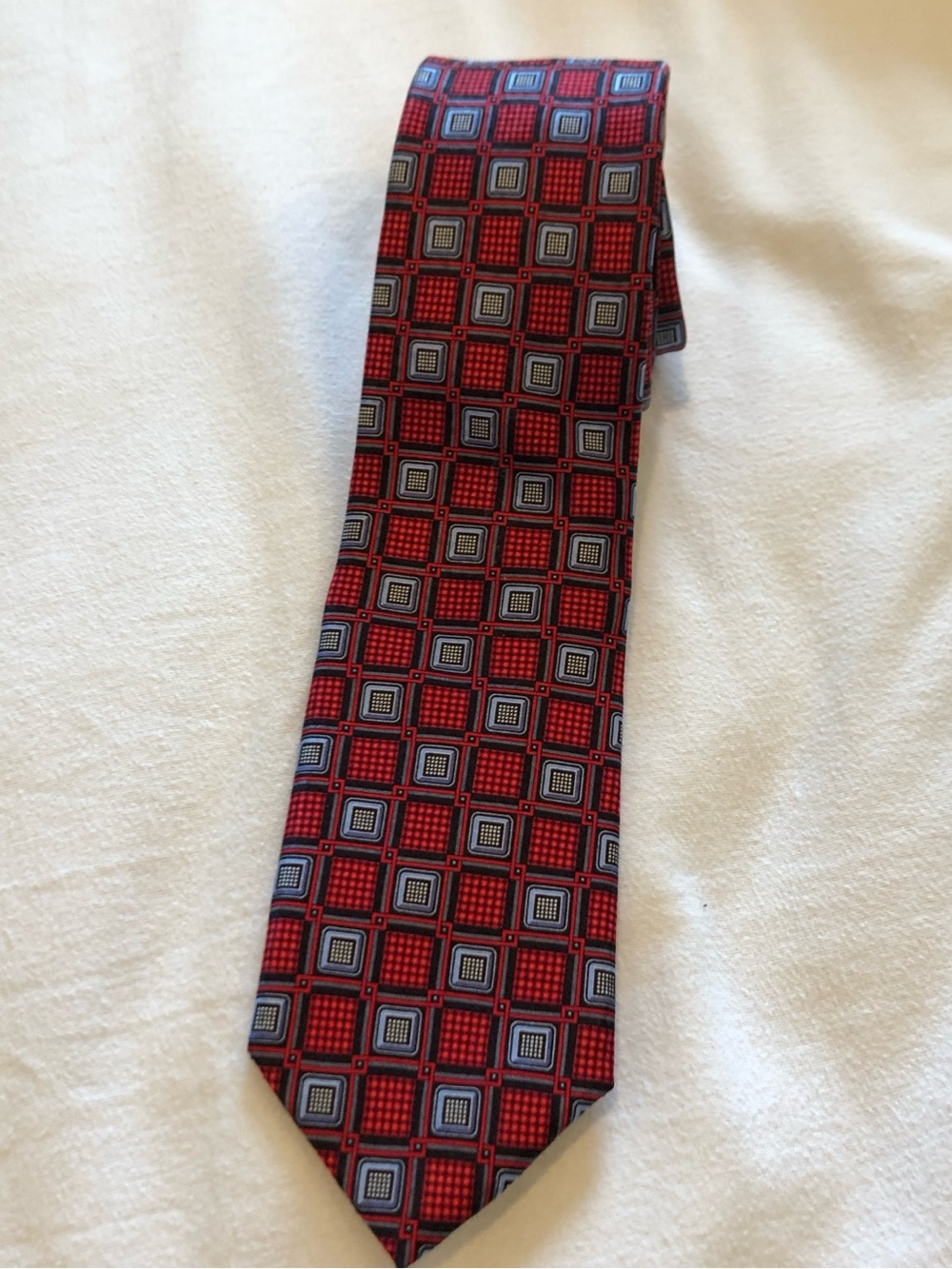 JZ Richards Men’s Tie Red Geometric Pattern Silk